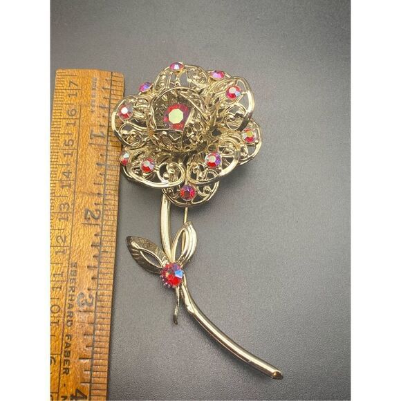 Sarah Coventry Gold tone Flower Brooch red rhinestones matching clip earrings - Picture 4 of 11